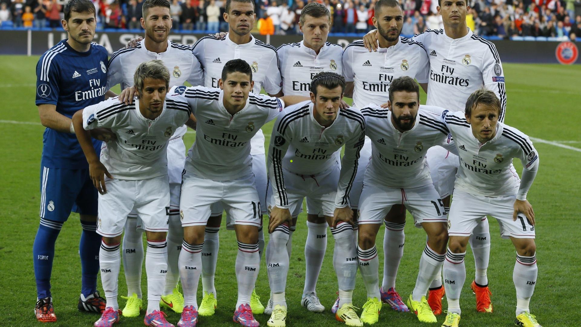 亚洲杯震撼弹！西亚双雄同步换帅，合同期满挥手作别