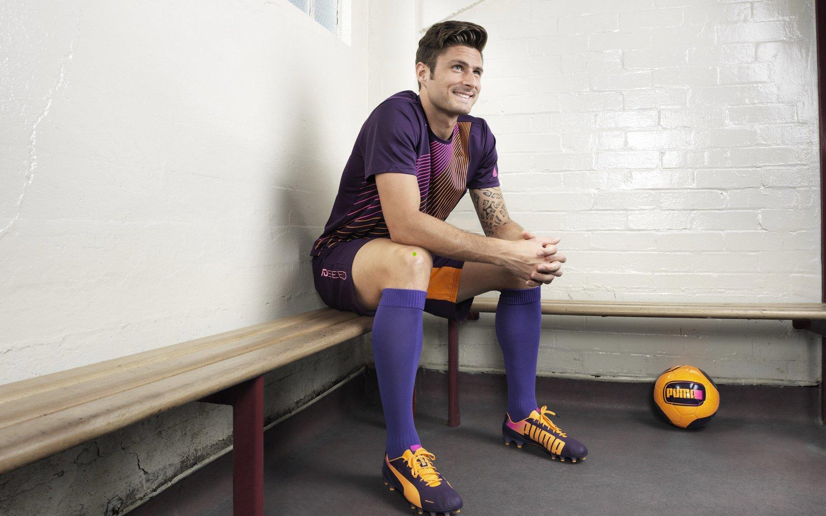 兰珀跪地痛哭！玻利维亚历史性晋级世界杯，38岁门将的20年圆梦之路